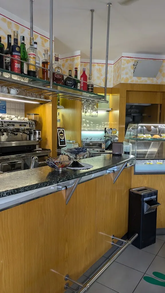 Ondřej Smíšek_Bar Gelateria 