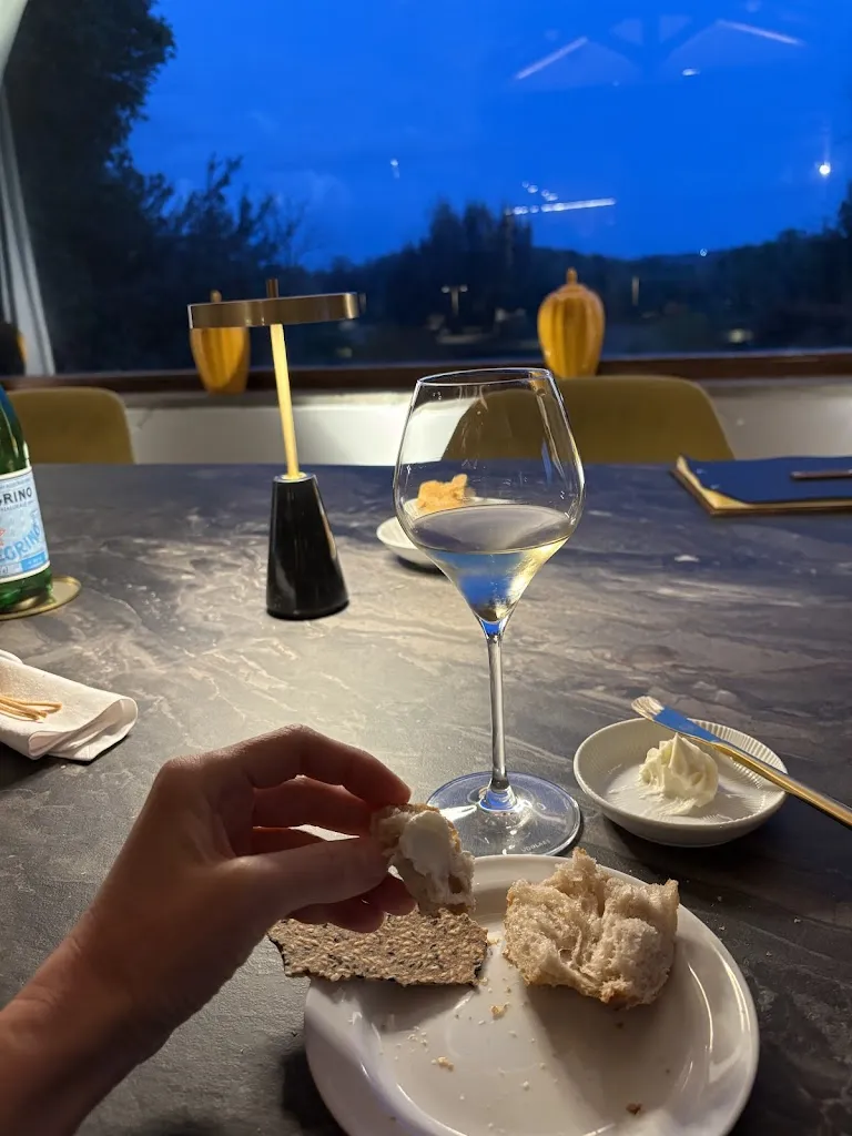 Anastasia Lienemann_N'uovo Vino e Cucina_Pilastro_recensione