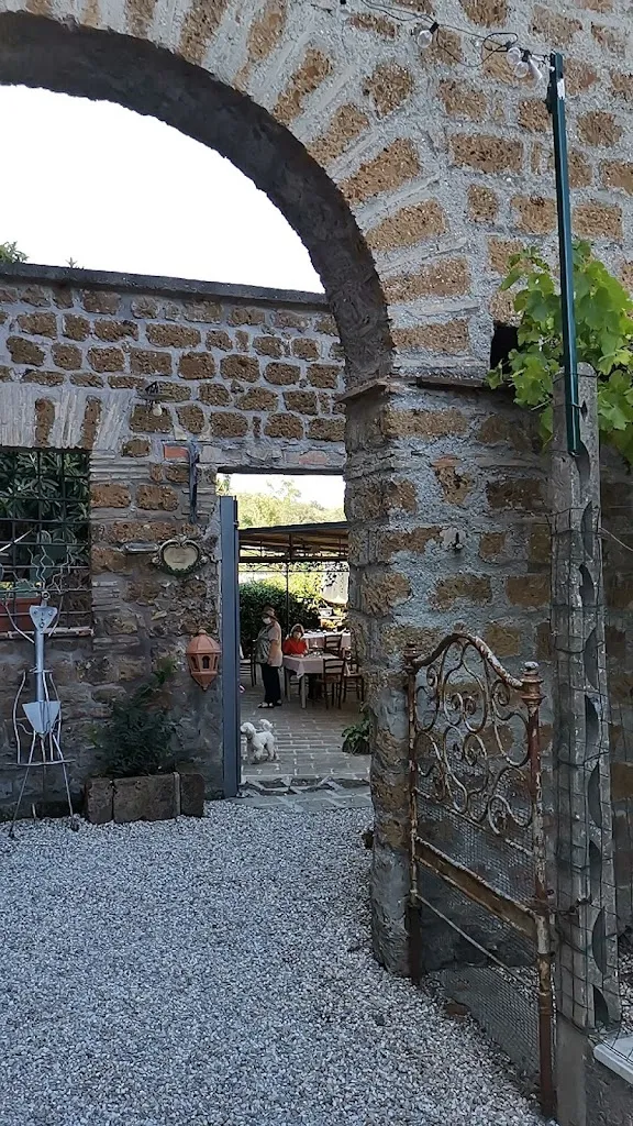 Giovanni Perciaccante _La Locanda Di Saturno_Pilastro_review