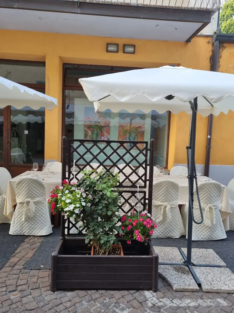 Ristorante Al Coccio_Pilastro_slider_image_1