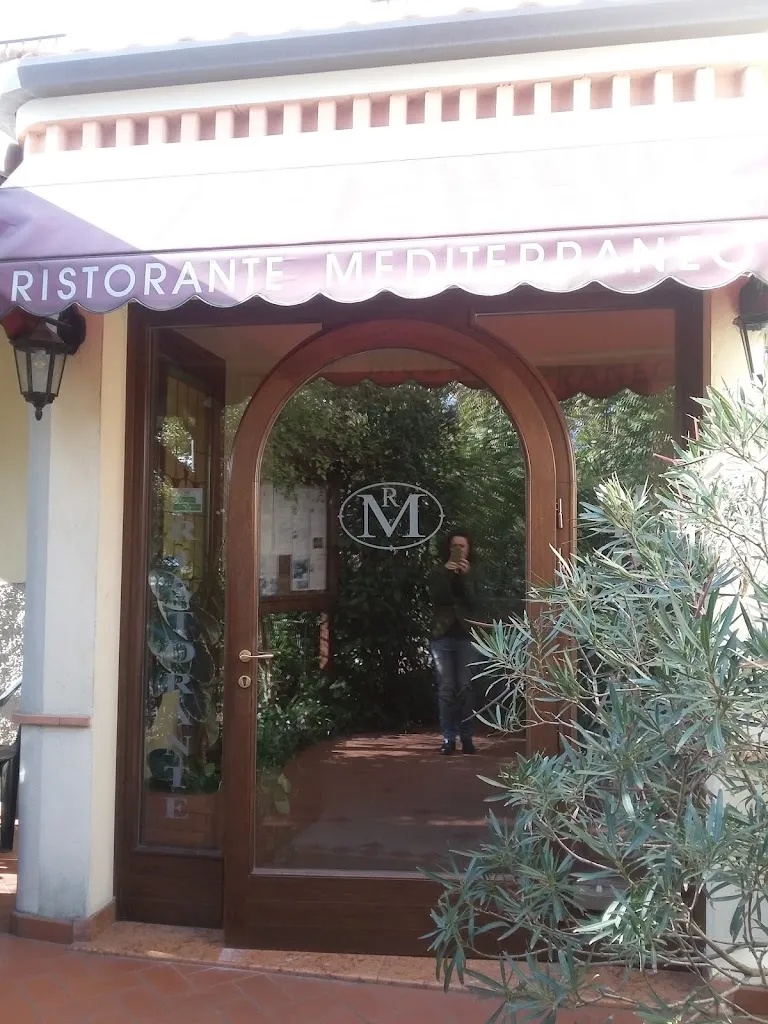 Pizzeria Mediterraneo restaurant in Pianoro