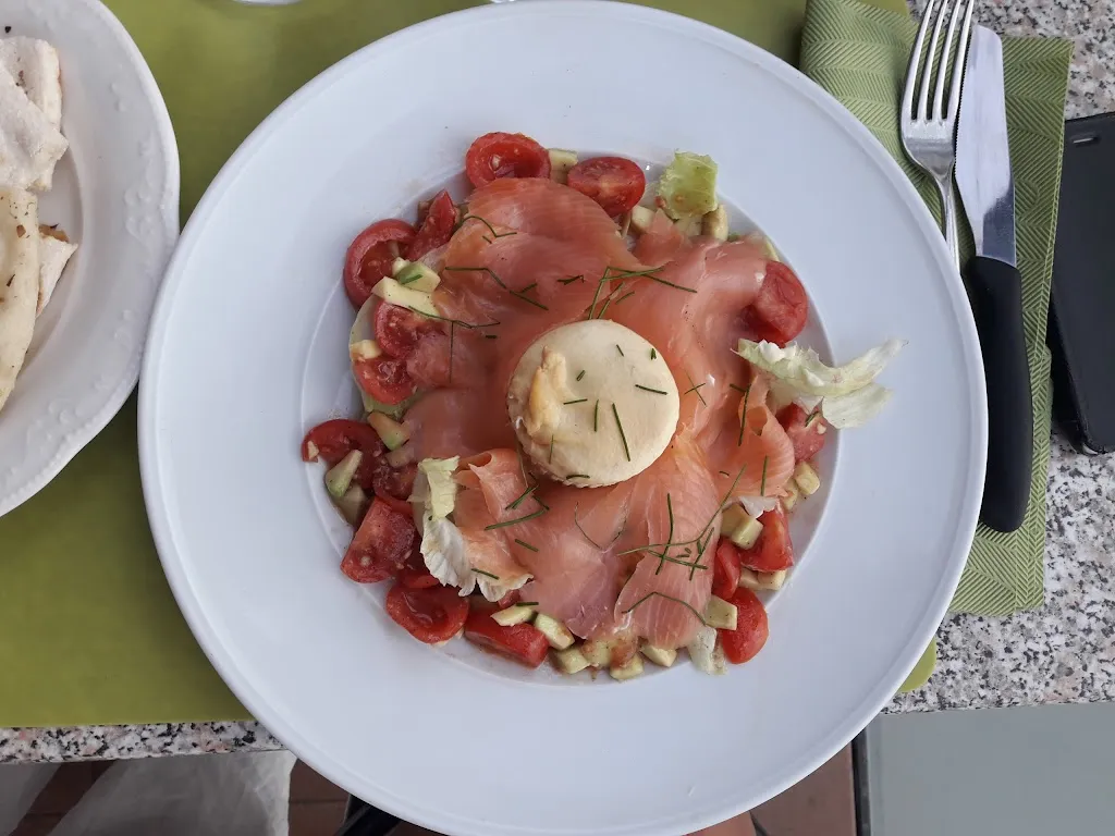 Pizzeria Kris (impasti particolari: integrale, carbone vegetale, fieno greco)_Pianoro_slider_image_2