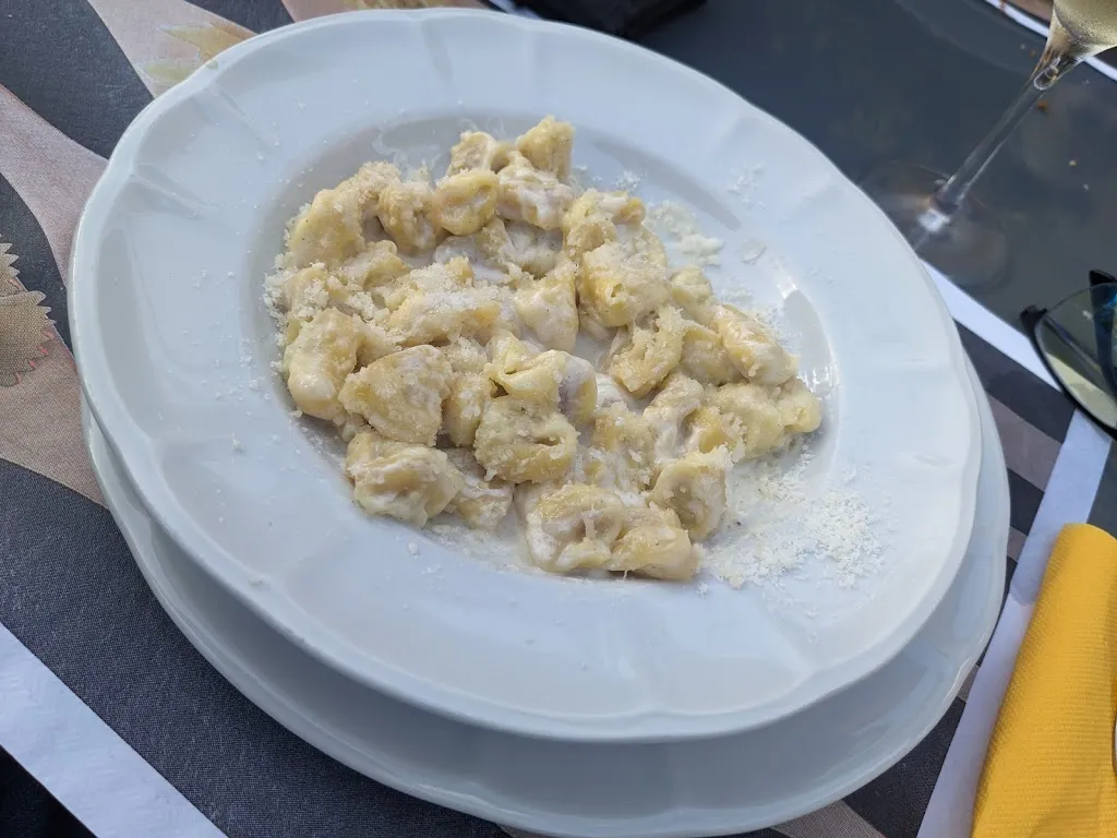 Dino Calzolari_Farmhouse Le Ginestre_Pianoro_recensione