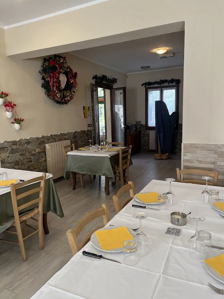 Farmhouse Le Ginestre restaurant in Pianoro
