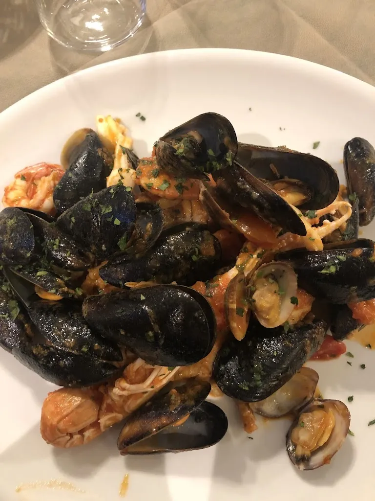 Linda von Arx_Ristorante Pizzeria AL Cavallino Bianco_Pianoro_review