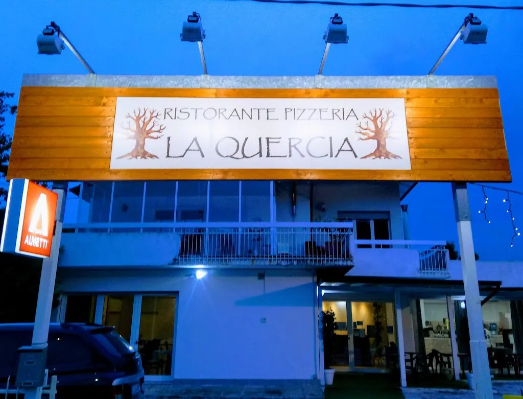Ristorante Pizzeria La Quercia_Poggio Berni_slider_image_1