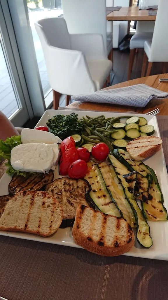 Mika Borner_Dama Capricciosa_Ponte Taro_review