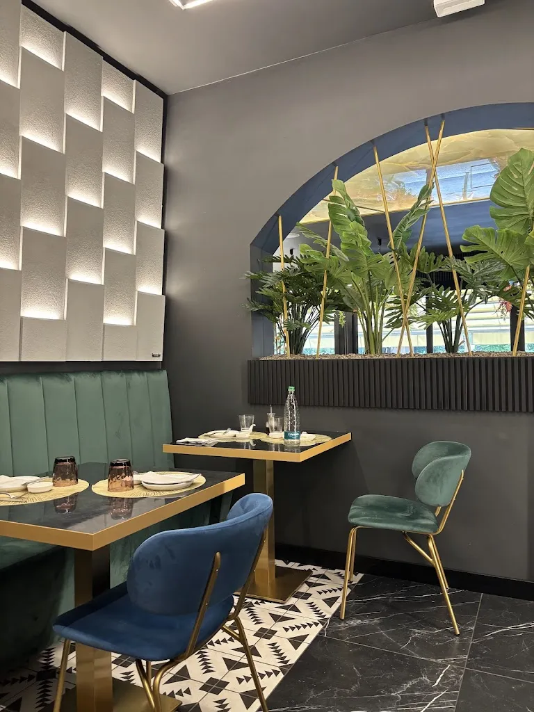 KAYAMA restaurant in Ponte Ronca