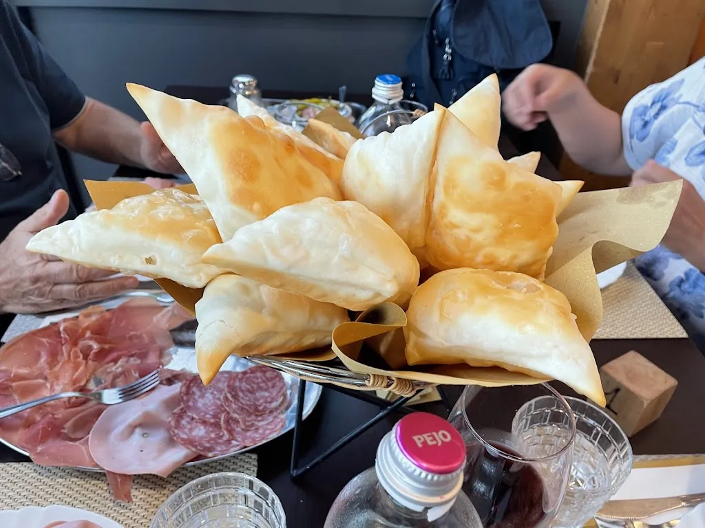 Stefano_Baita Mamma Rina - Crescentine e Tigelle_Ponte Ronca_review