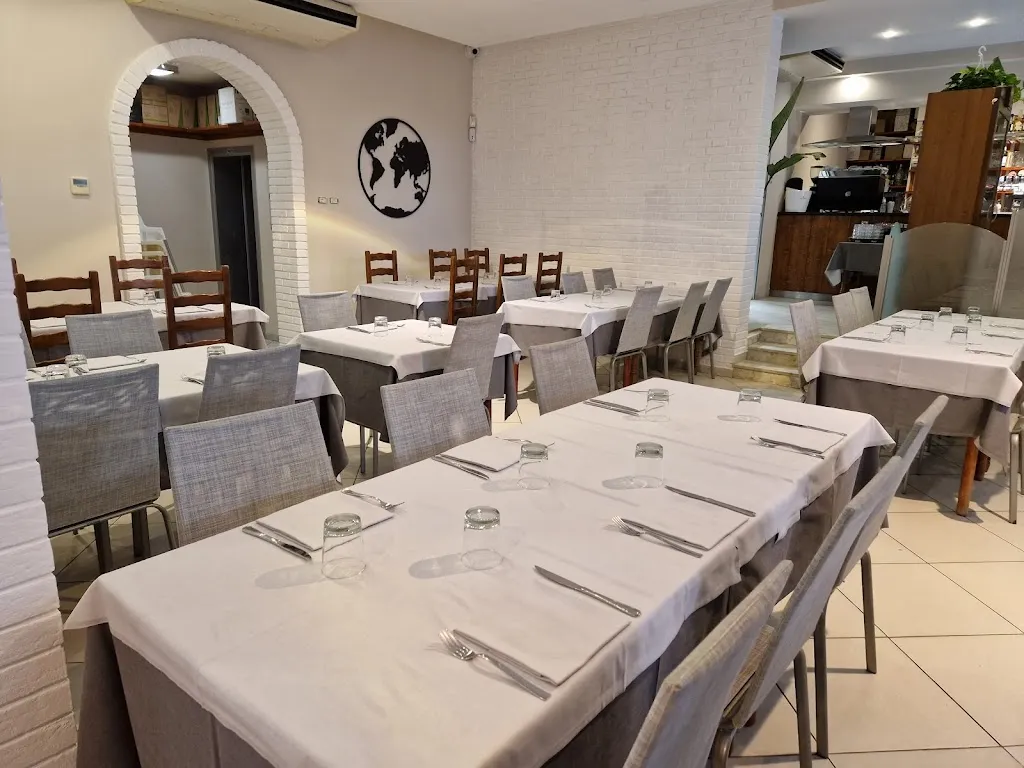 Alla Pinarella Ristorante Pizzeria restaurant in Pinarella