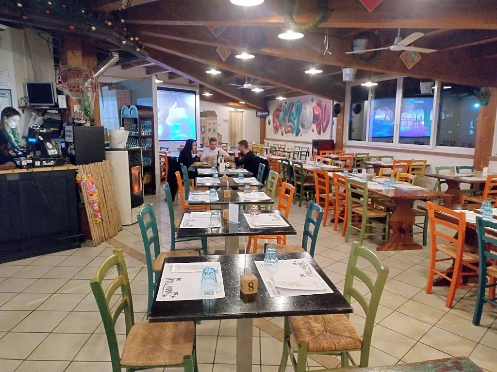 FULL MOON restaurant in Pinarella