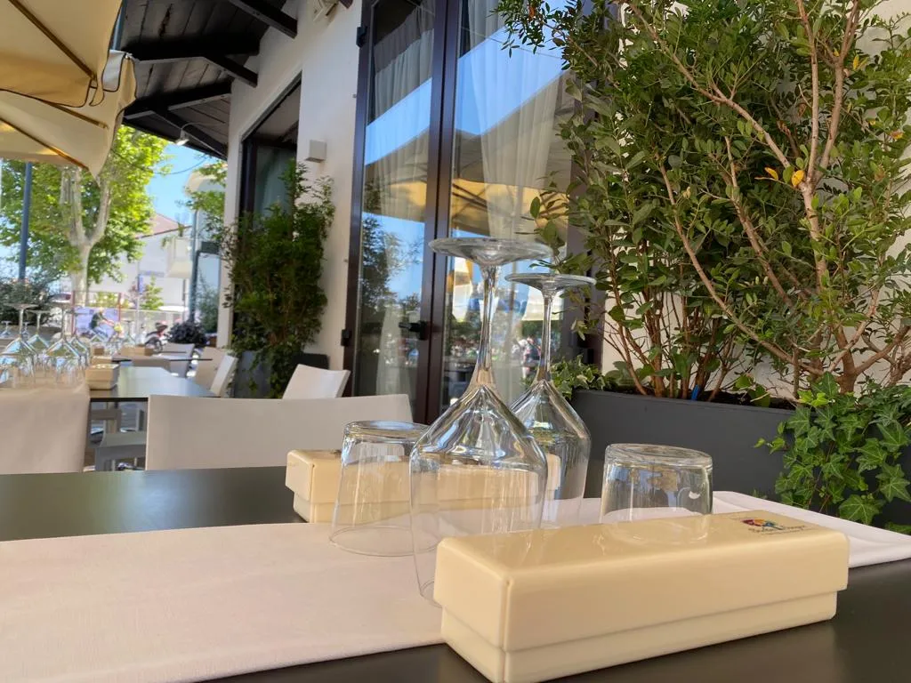 Osteria TreSeiCinque_Pinarella_slider_image_1