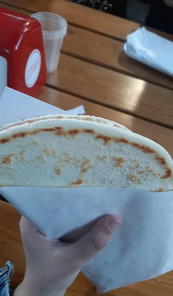 Anna De Vincentiis_P. Piada • Chiosco Piadina_Pinarella_review