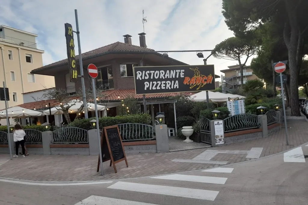 Ristorante Pizzeria Ranch_Pinarella_slider_image_3