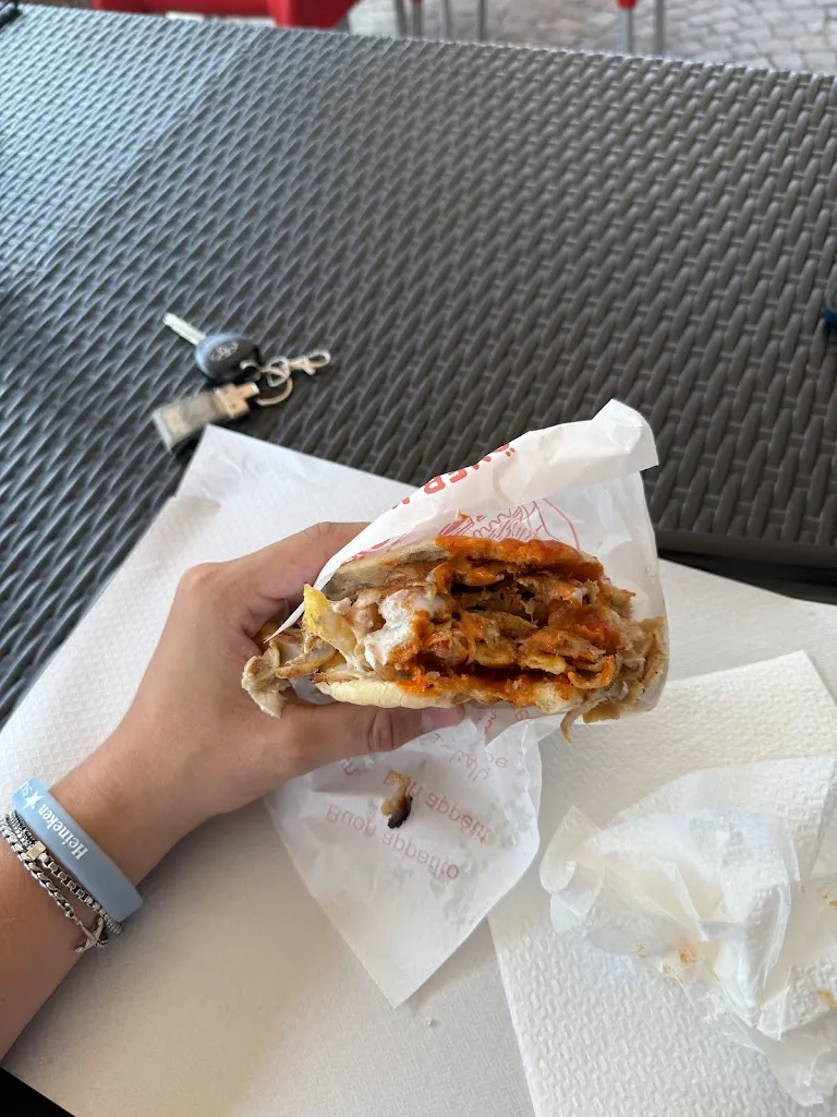 Kebabberia, Panini e Coco Jambo_Pinarella_slider_image_1