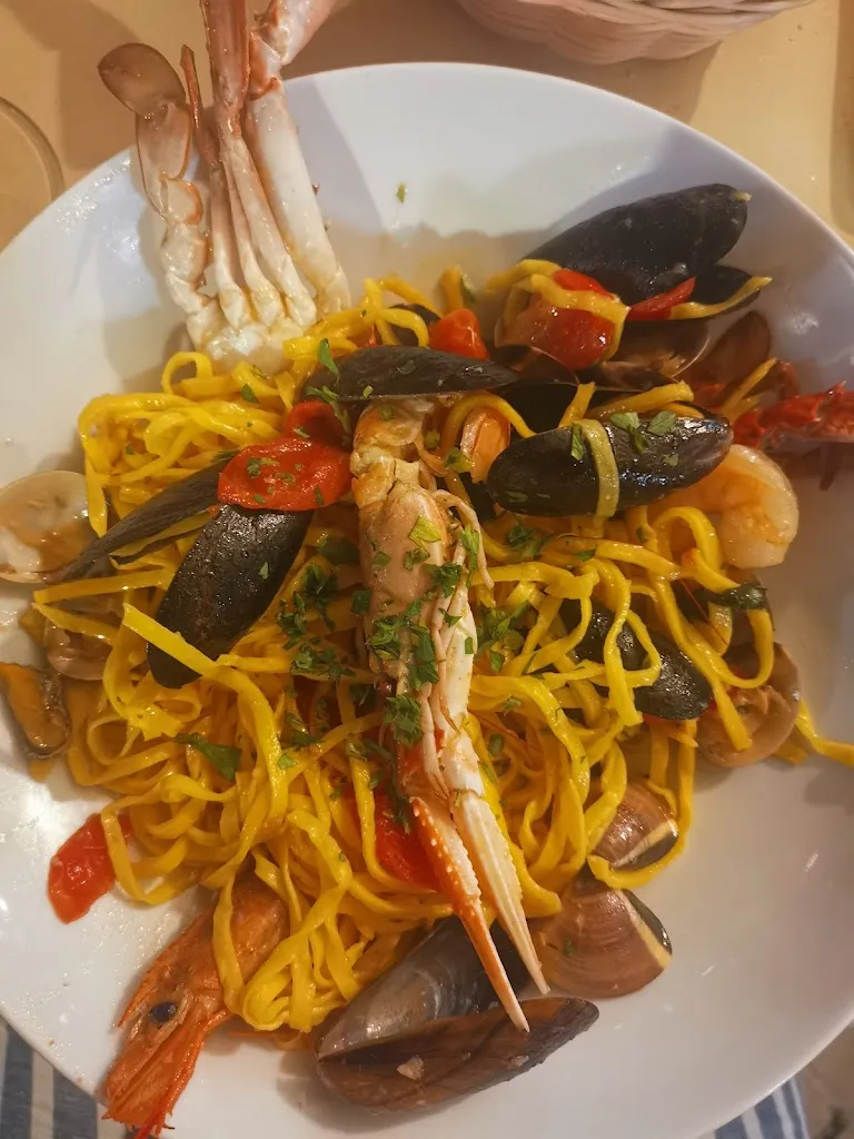 Elena S._i Vinai_Pinarella_recensione