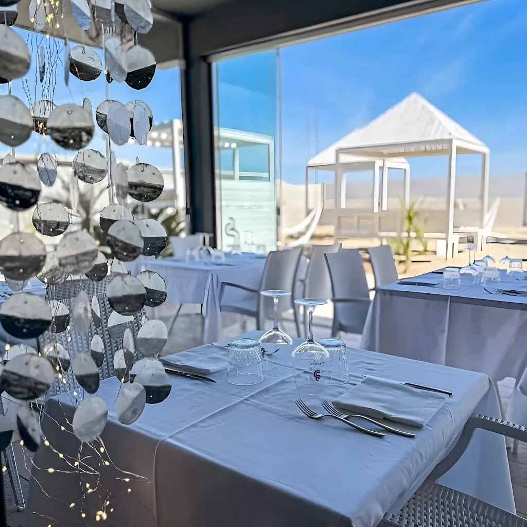 Sunset Beach restaurant in Pinarella