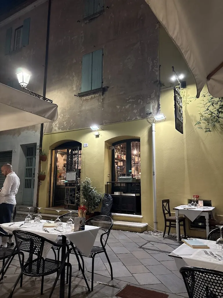 Osteria delle Mura_Pinarella_slider_image_3