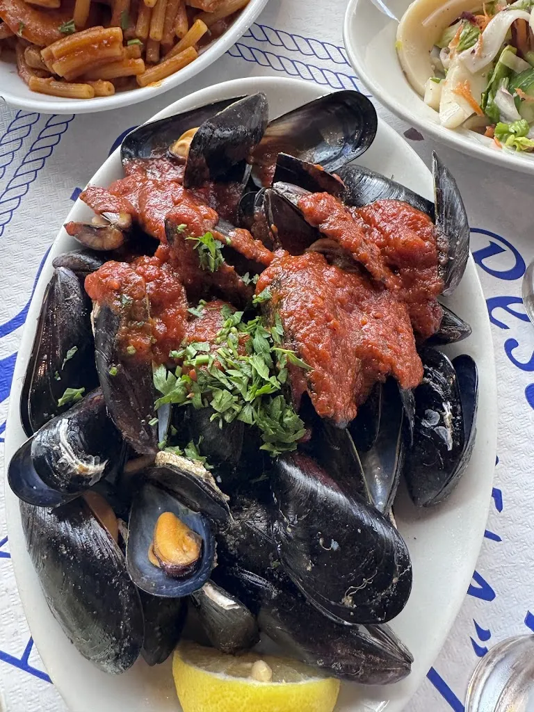 Larisa Sima_Ristorante La Pantofla Circolo Pescatori_Pinarella_recensione