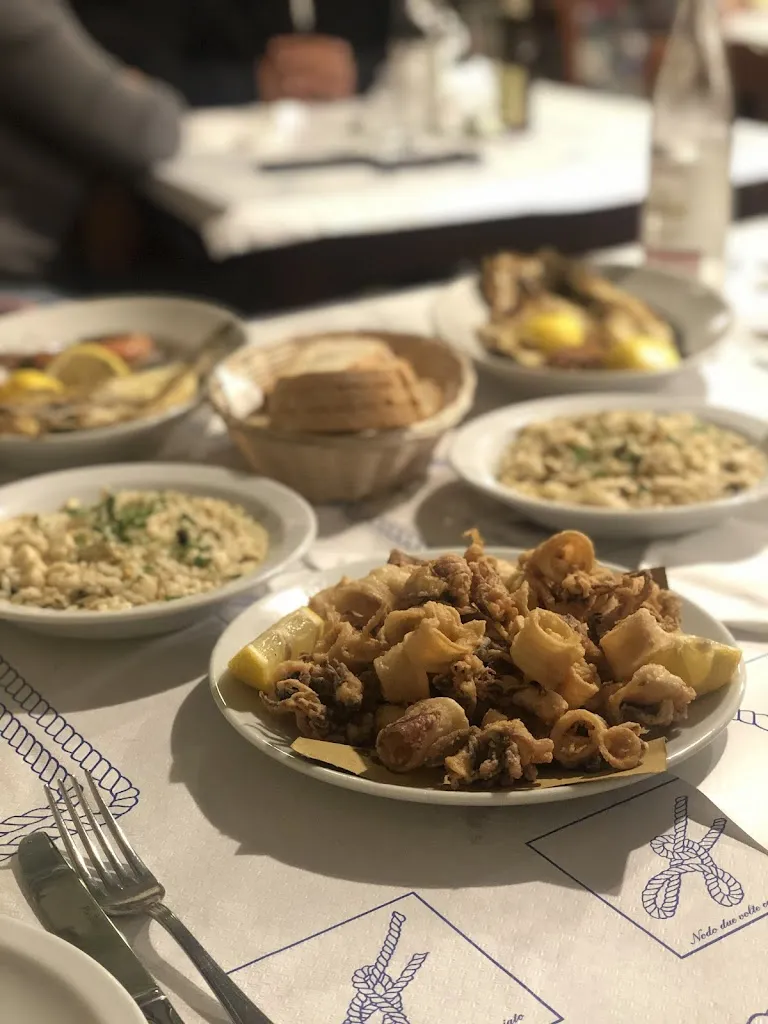 Lora Tansengco_Ristorante La Pantofla Circolo Pescatori_Pinarella_recensione