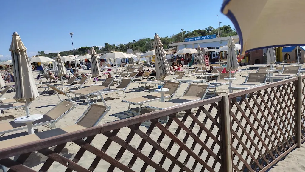 Bagno Italia Giuliana 121 , 122_Pinarella_slider_image_2