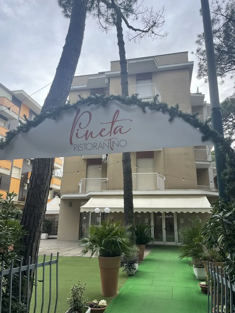 Ristorantino Pineta_Pinarella_slider_image_1