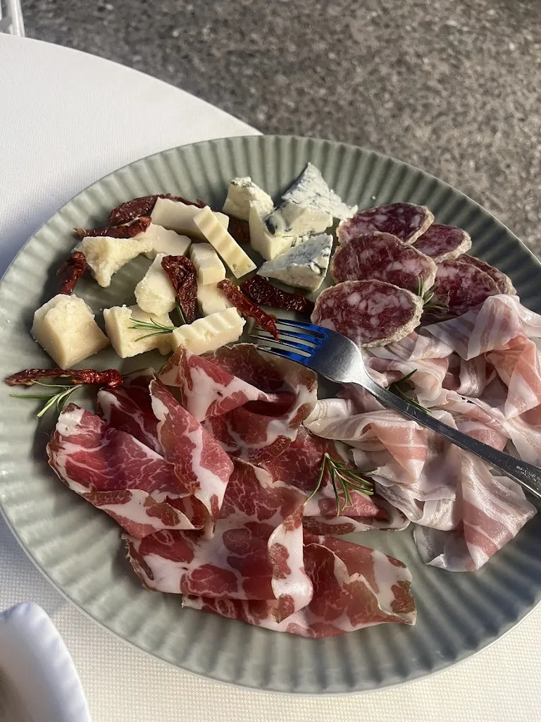 Francesca Carlotta Bruno_Villa Costanza_Pontenure_review