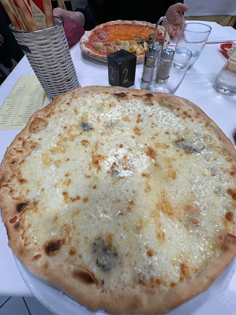 Elena Marina_Pizzeria Ristorante L'Angolo_Pontenure_review