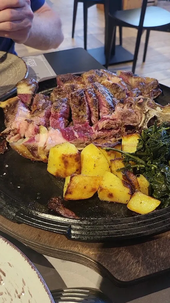 Mercato Pratola Centrale - Ristorante e Lounge Bar_Pratola Peligna_slider_image_2