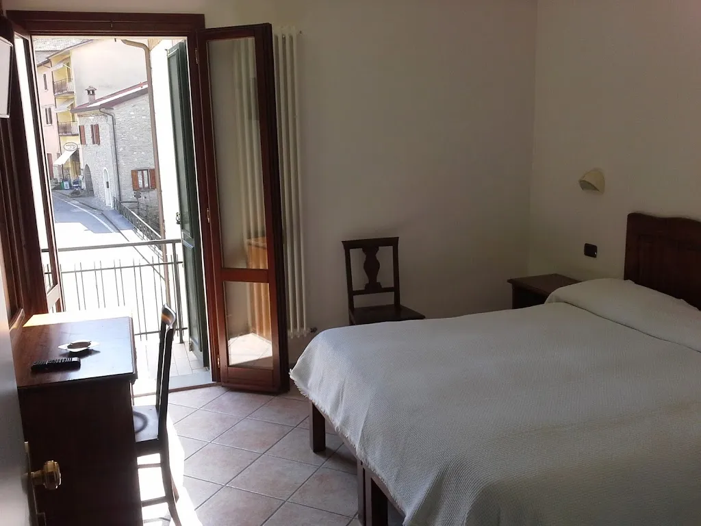 Acquacheta Valtancoli Albergo Bar Pizzeria_Portico di Romagna_slider_image_3