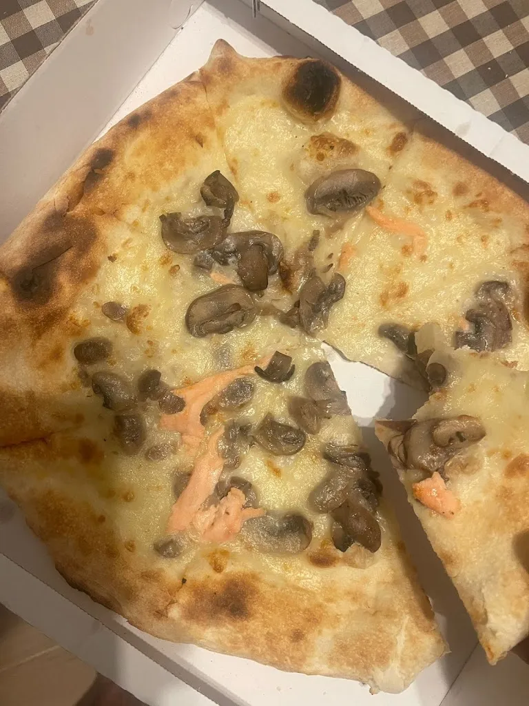 Redouane Kassari_Disco Volante_Poviglio_review