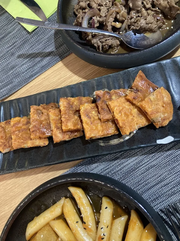 Kristeabooks_Moon Restaurant_Porotto-Cassama_review