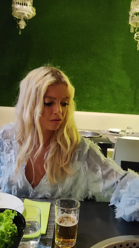 Moon Restaurant_Porotto-Cassama_slider_image_2