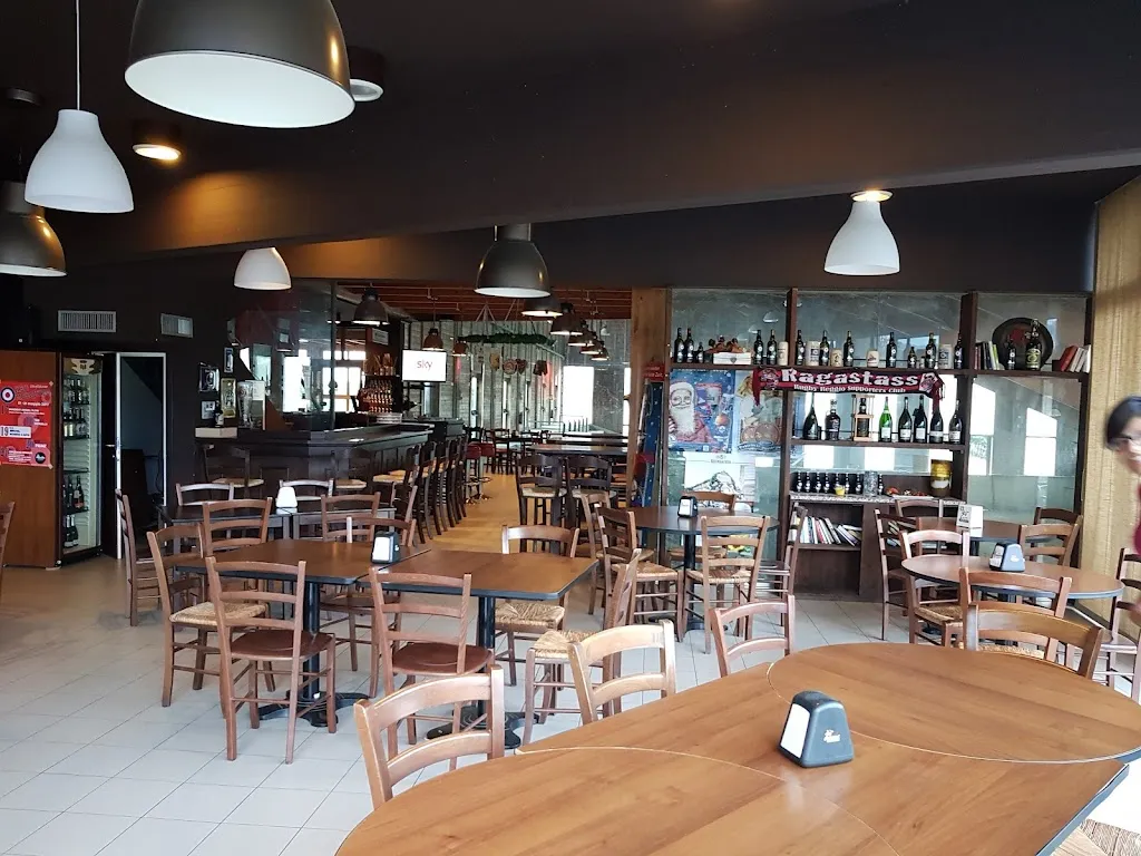 Red Pub Scandiano restaurant in Pratissolo