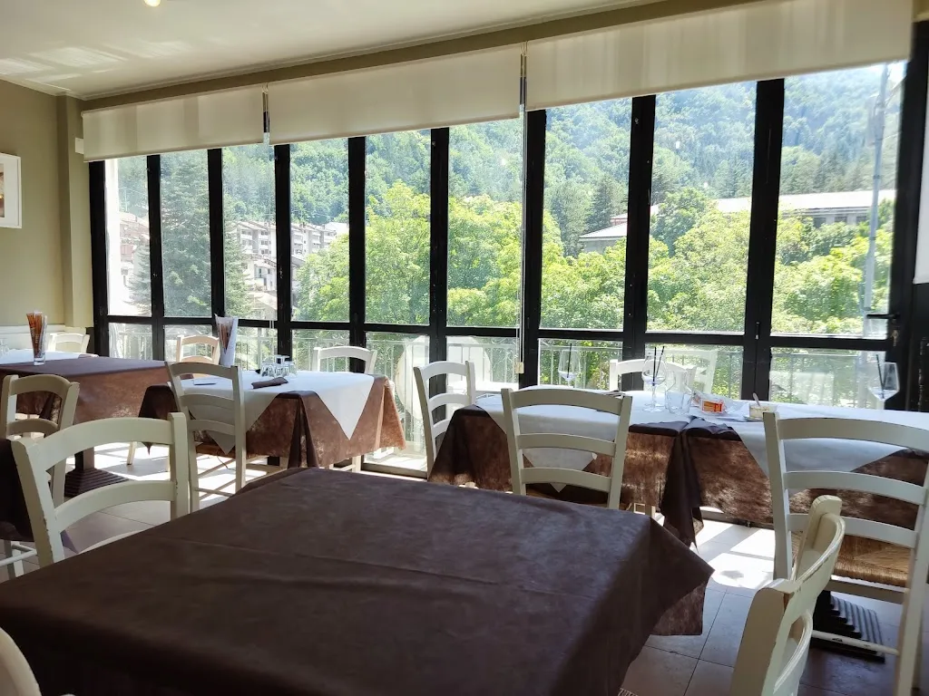 Ristorante Pizzeria Bar Il Granaio restaurant in Premilcuore