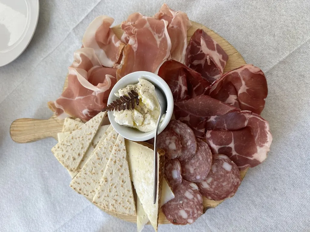 Ristorante Pizzeria Bar Il Granaio_Premilcuore_slider_image_2