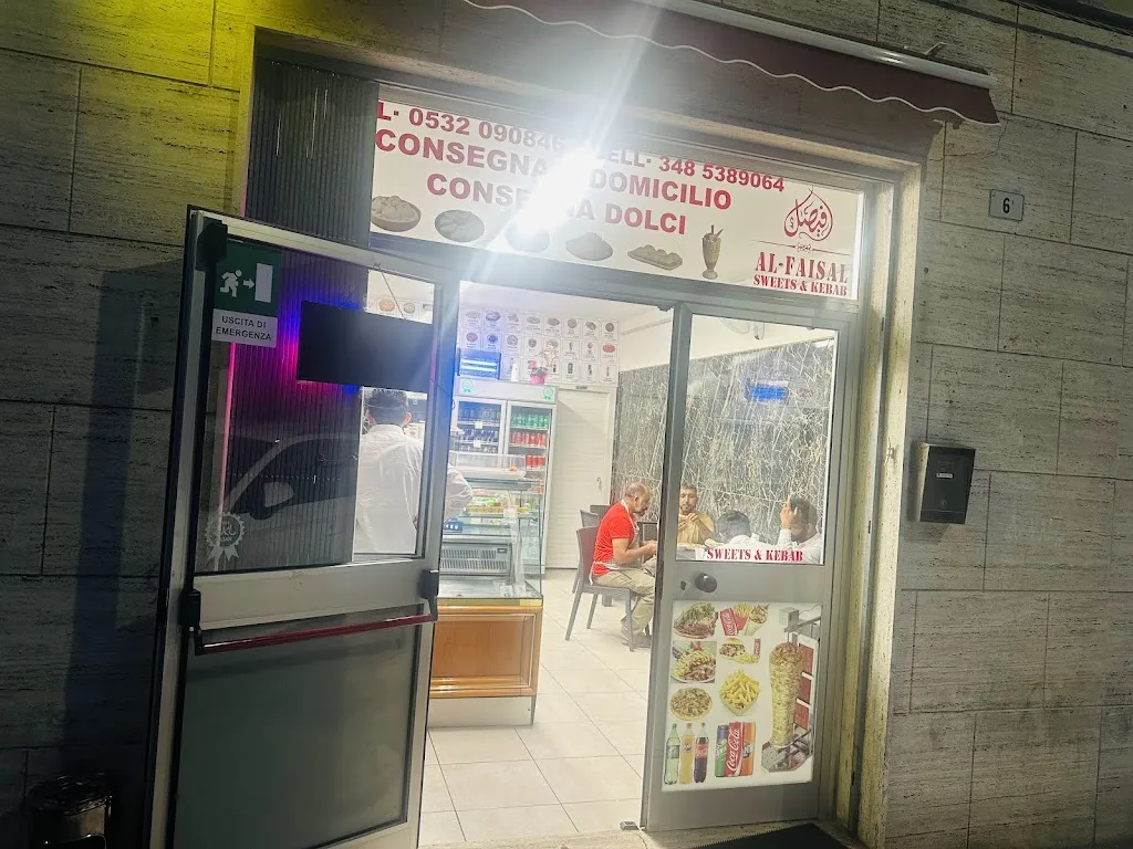 al faisal sweat and kebab restaurant in Portomaggiore