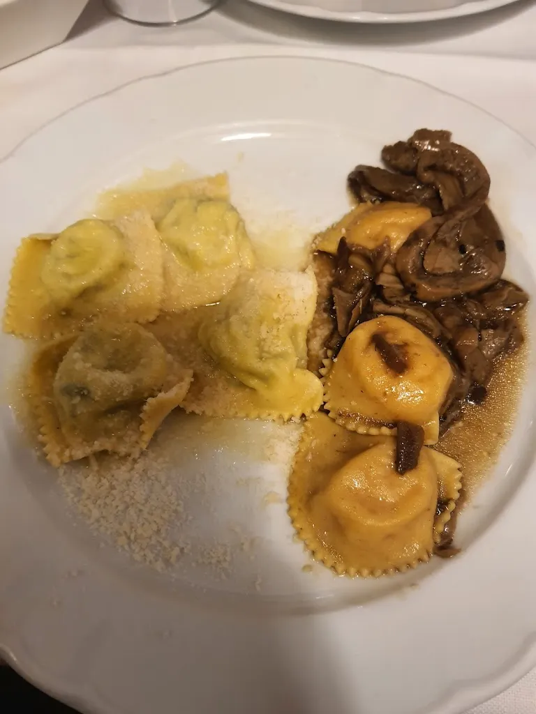 Hediye Cerit_Ristorante Cocchi - Trattoria Tipica Parmigiana dal 1925_Provincia di Parma_review
