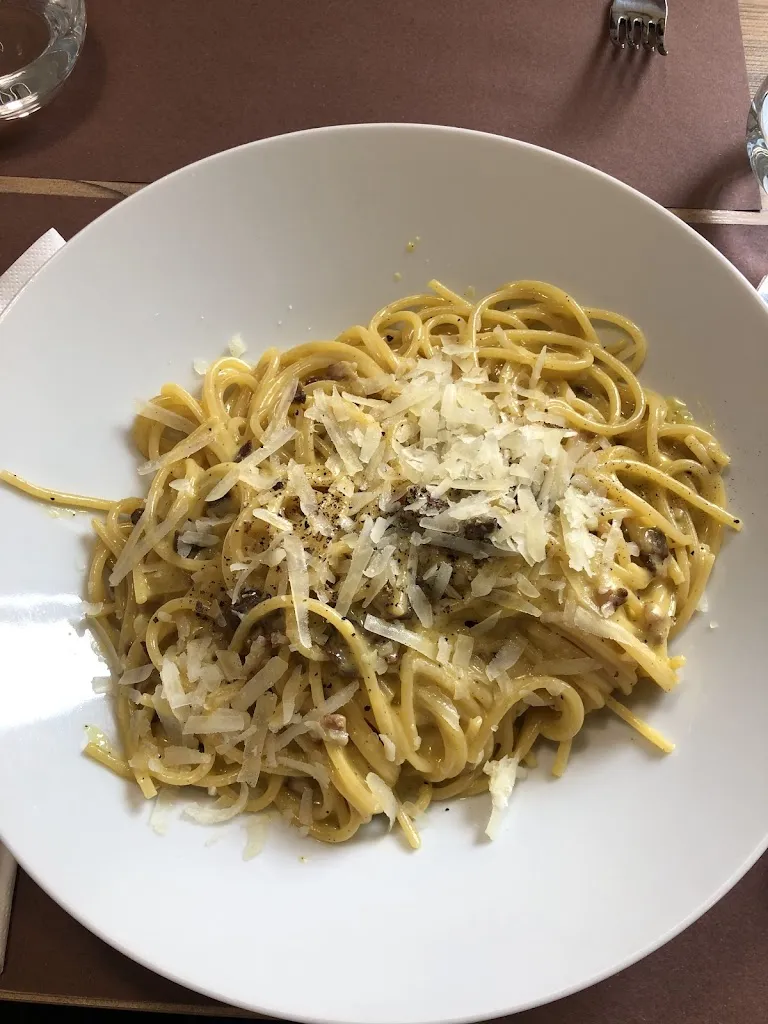 Andreea Bucur_Trattoria Da Vittorio_Provincia di Piacenza_reseña