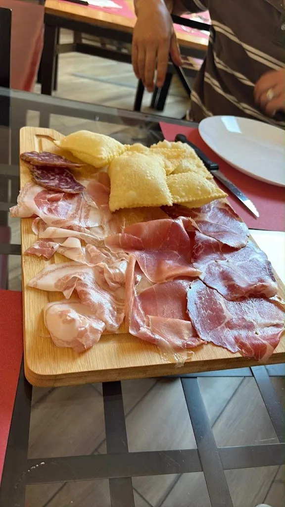 Matheus Pinto_Trattoria Da Vittorio_Provincia di Piacenza_reseña