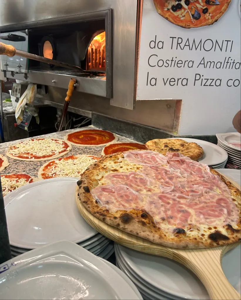 Bella Napoli Pizza Restaurant_Provincia di Piacenza_slider_image_3