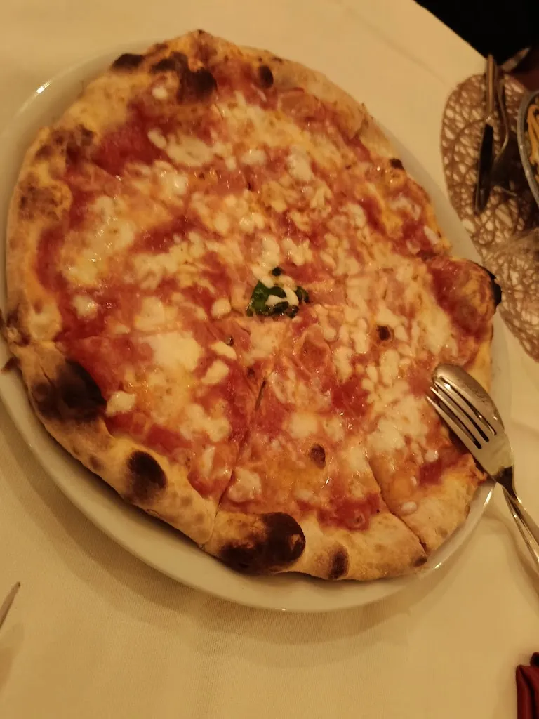 Cuore Rosso_Altino_slider_image_3