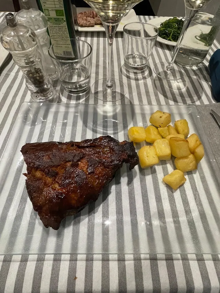 Ristorante Quattrochiacchiere_Quarantoli_slider_image_3