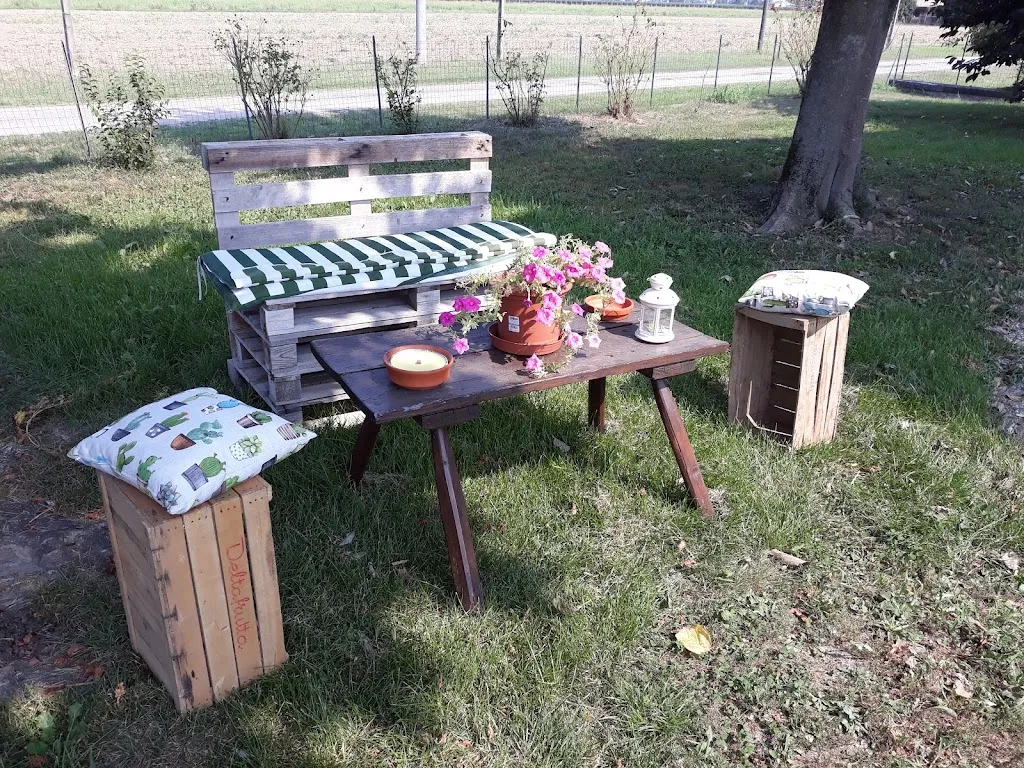 Farmhouse La Bozzola restaurant in Quartesana