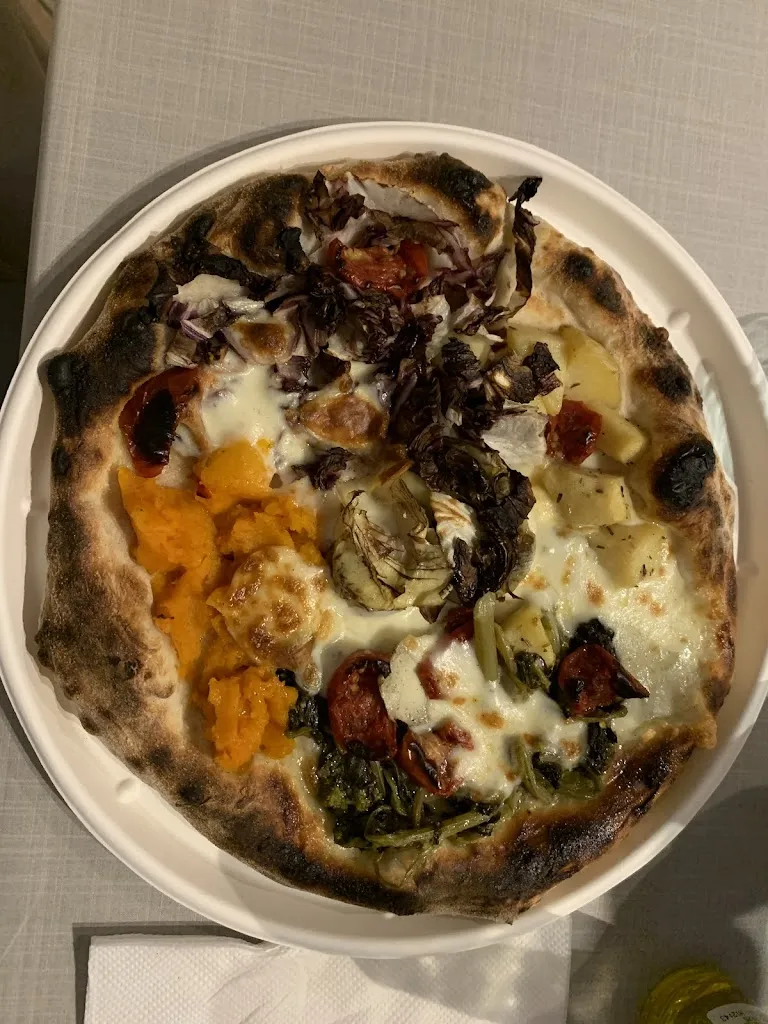 Sofia Pontecchiani_Pizzeria La Vecchia Scopa_Quartesana_review