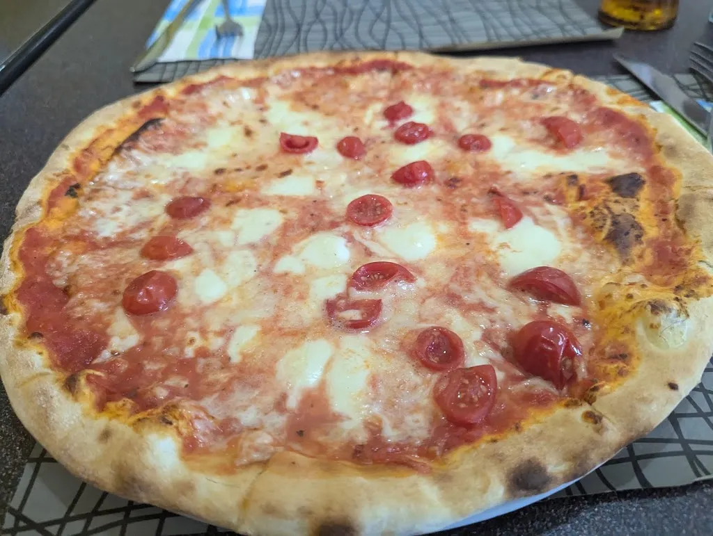 Chaanbi Fauozi_Ramiola_slider_image_2