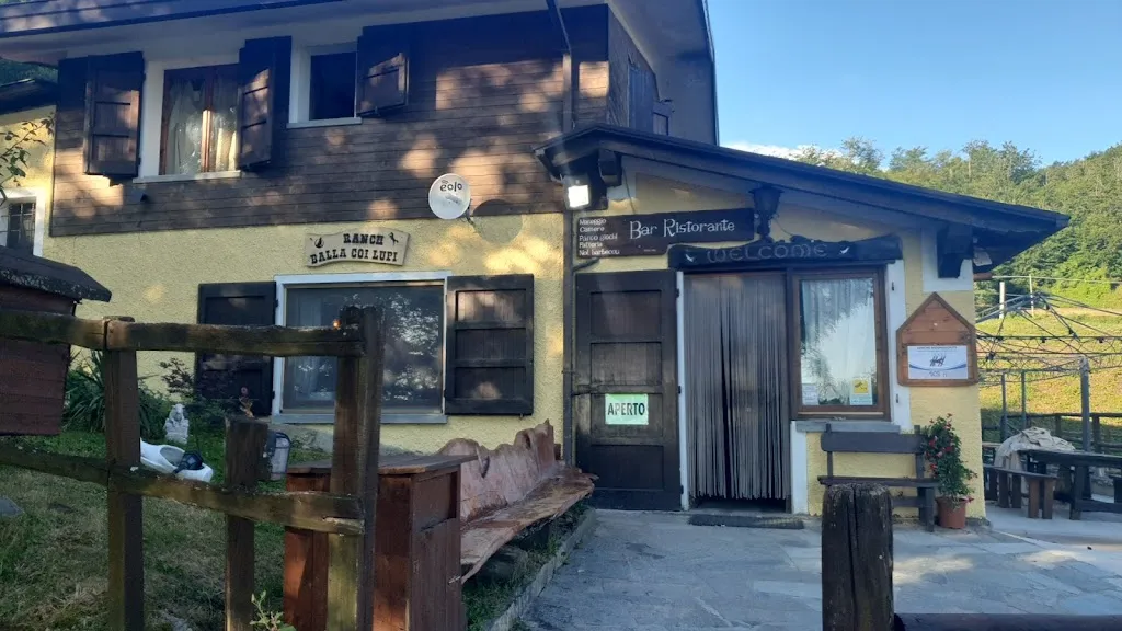 Hans-Christian Jehg_Ranch Balla coi Lupi_Ramiseto_review