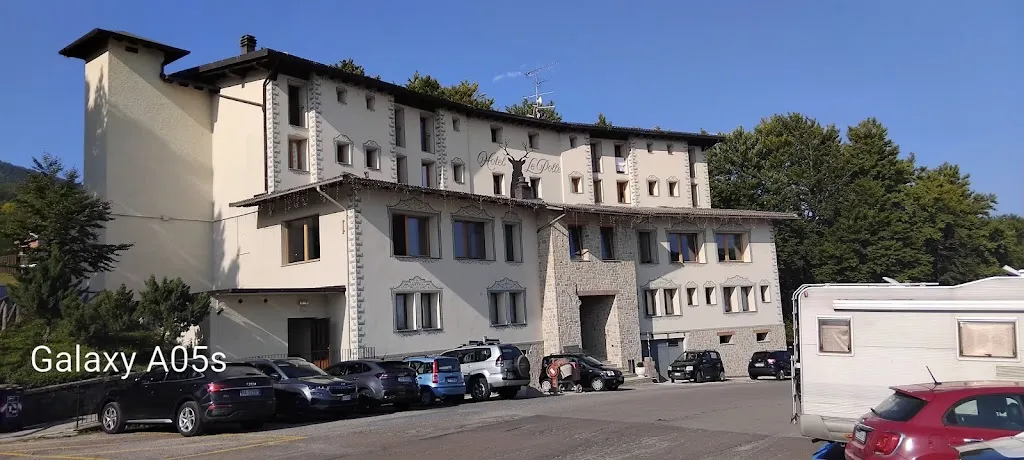 Massimiliano Tersigni_Hotel Ristorante - Polle Life_Riolunato_review