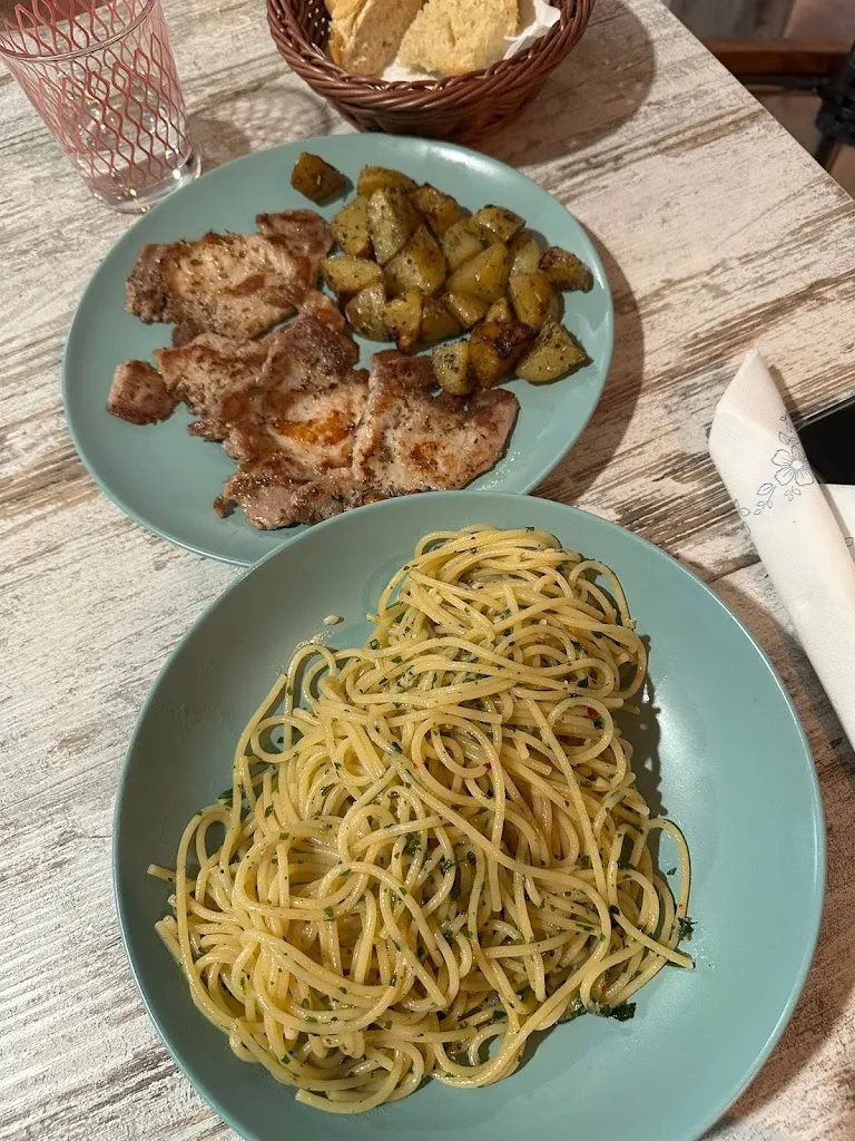 Luisa Calzolari_Monkey Pub_Reggiolo_avis