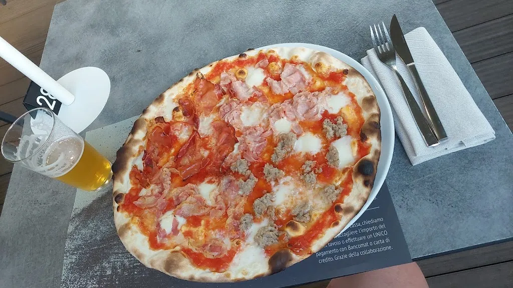 Michael Prior_Qb Pizzeria Cucina_Reggiolo_review